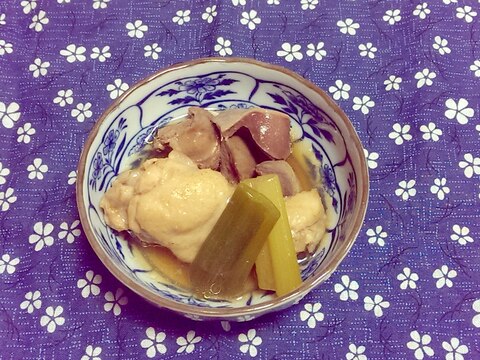 鶏手羽と砂肝とレバーの煮物